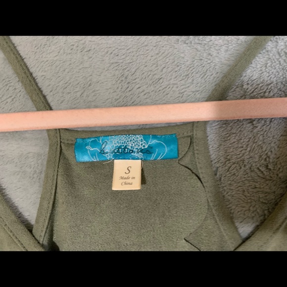 Small dark green velvet open back scallop crop tank top - Picture 3 of 9